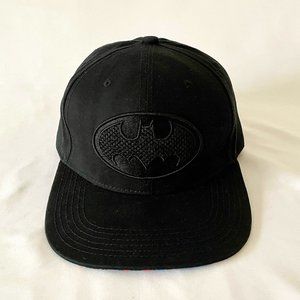 Batman DC Comics Black-on-Black Snapback Flat Bill Hat Ball Cap - printed bill